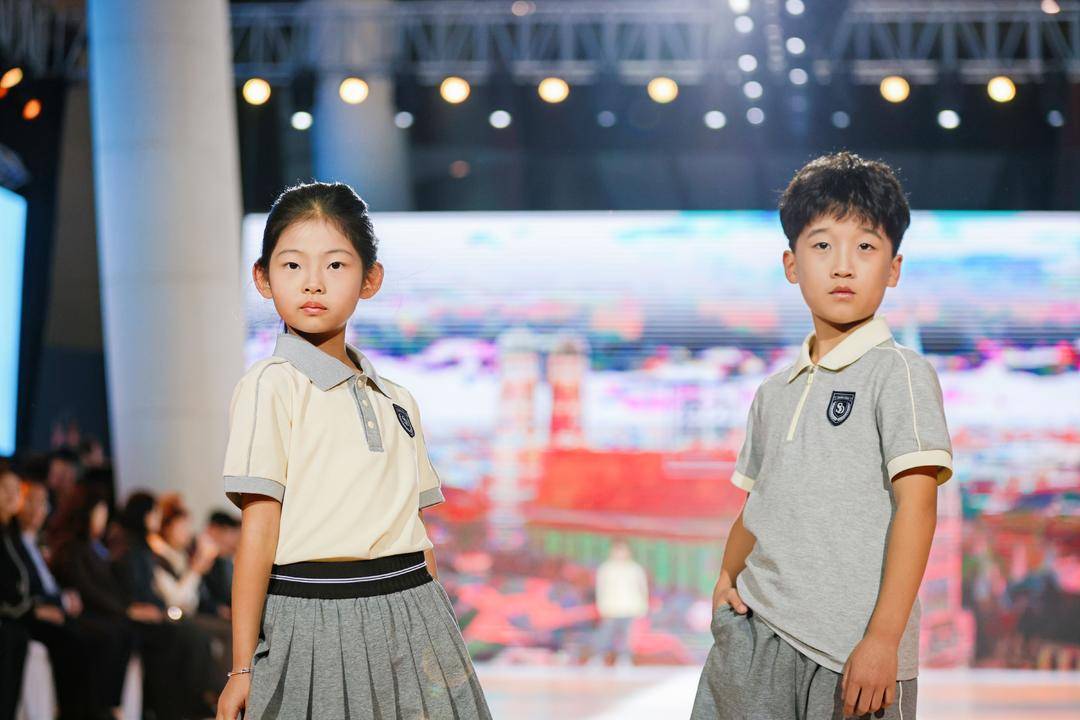 山東首屆AI數實耦合服裝設計大賽決賽暨職工創新創意成果展舉辦:服裝設計