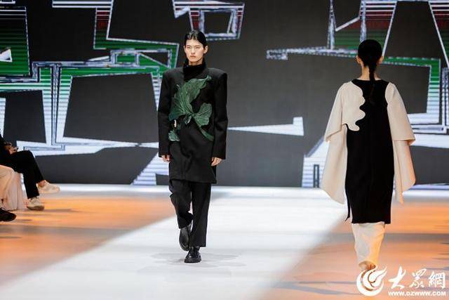 山東省首屆AI數(shù)實(shí)耦合服裝設(shè)計大賽決賽暨職工創(chuàng)新創(chuàng)意成果展成功舉辦:服裝設(shè)計